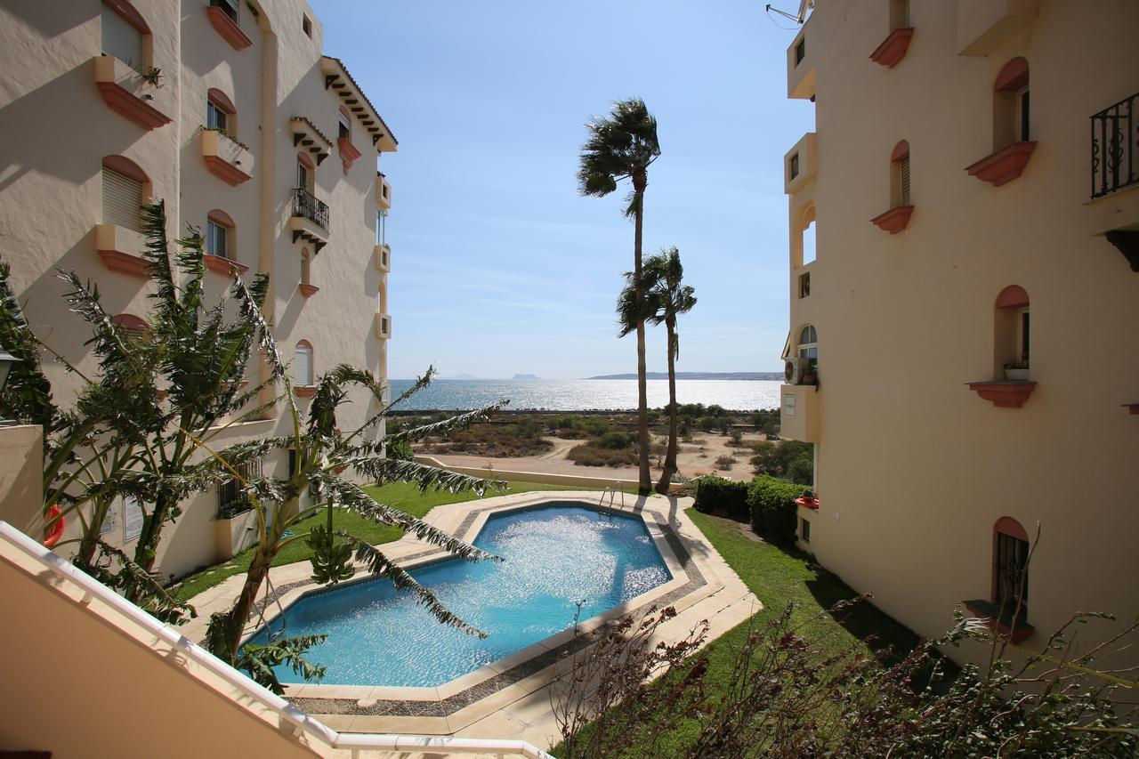 Marina Bay Playa Del Cristo Apartment Estepona Ngoại thất bức ảnh