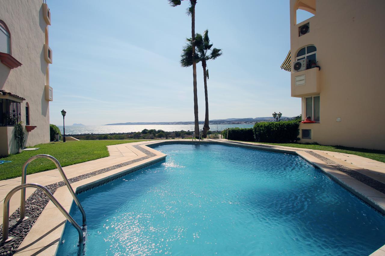 Marina Bay Playa Del Cristo Apartment Estepona Ngoại thất bức ảnh